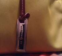 Le Tanneur: affordable, classic handbag crafstmanship from Paris